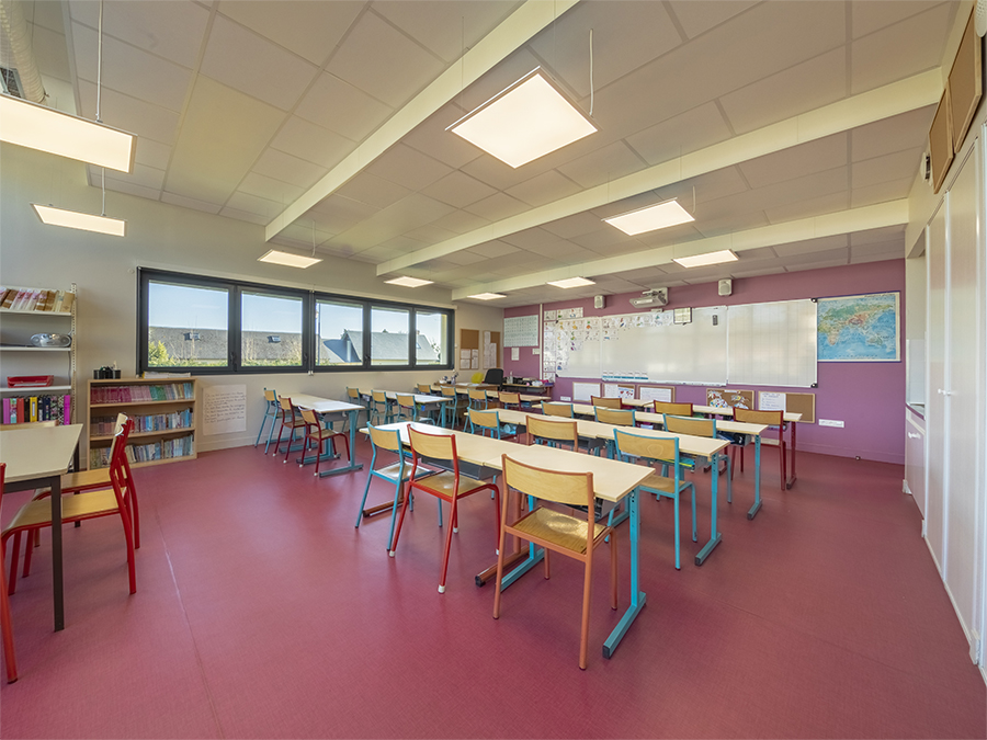 Intérieur d'une salle de classe - Réhabilitation & extension du groupe scolaire