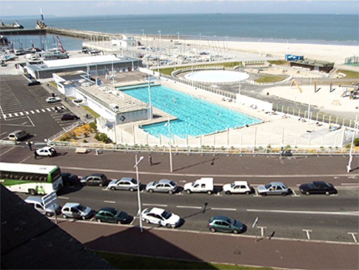 Vue générale de la piscine - Piscine d'été - construction & réhabilitation