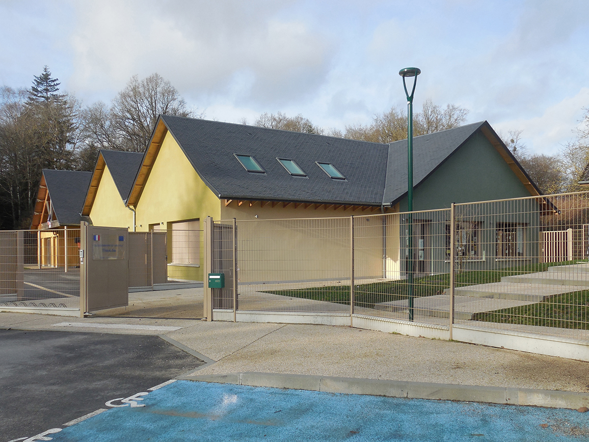 Vue de l\entrée de l'école - Réhabilitation / extension du groupe scolaire & construction d'un restaurant